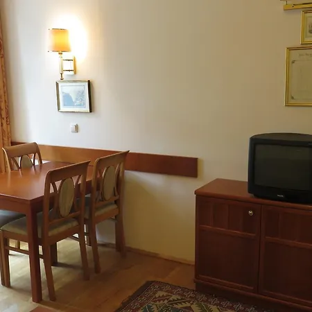 Aparthotel Residenz *